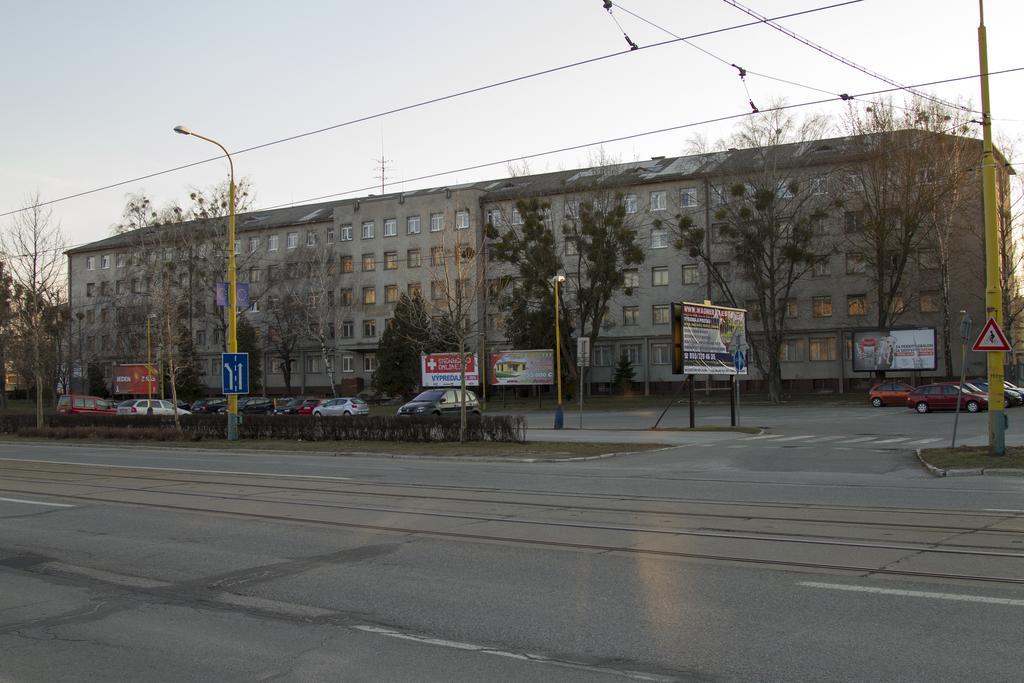 Sd Urbankova 2 Hostel Kosice Exterior photo